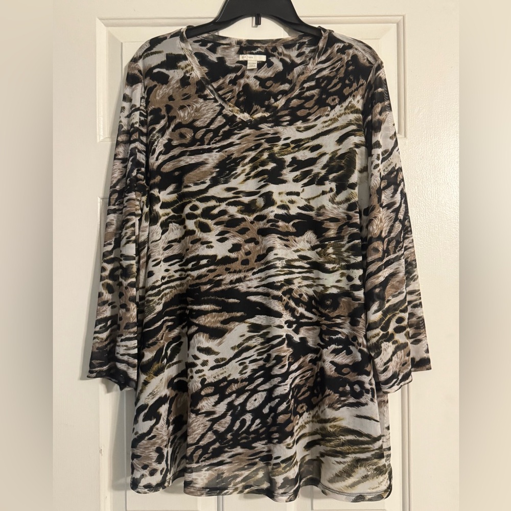 Wild Pattern V-Neck Women's Tunic